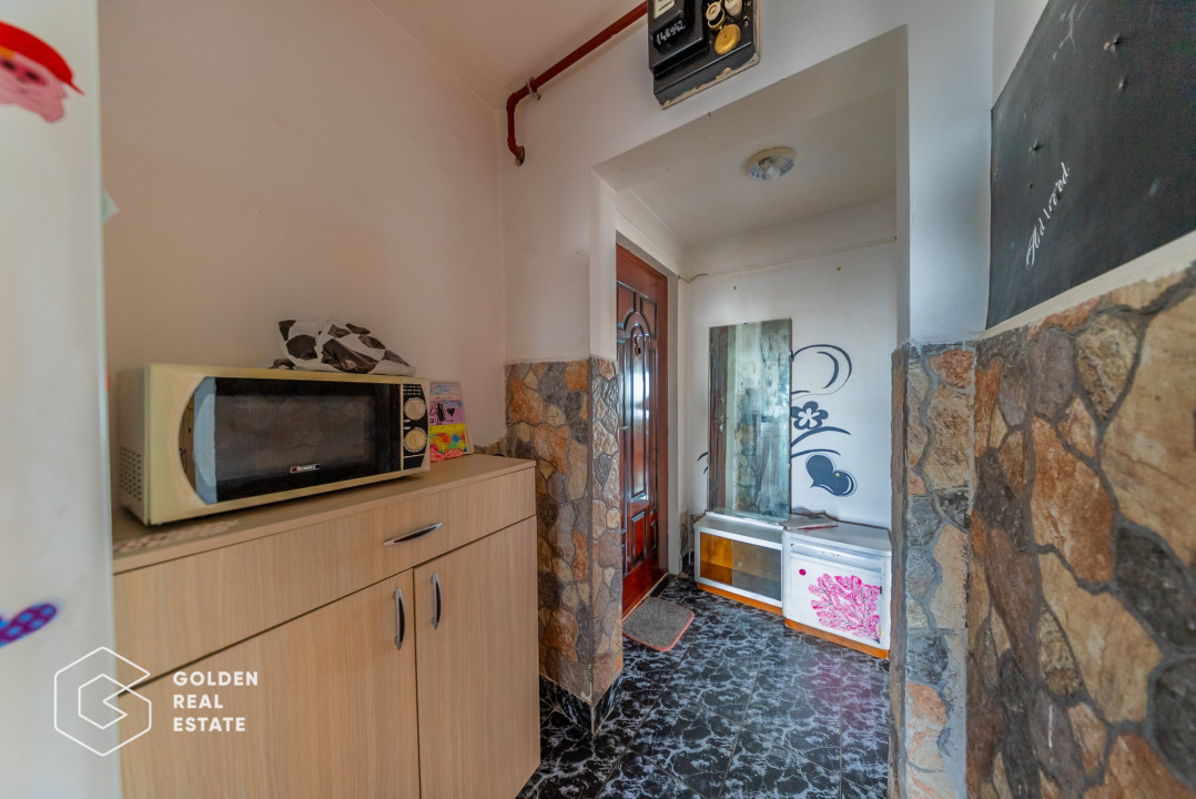 Apartament 3 camere, 6/10, cu centrala proprie, zona Fortuna