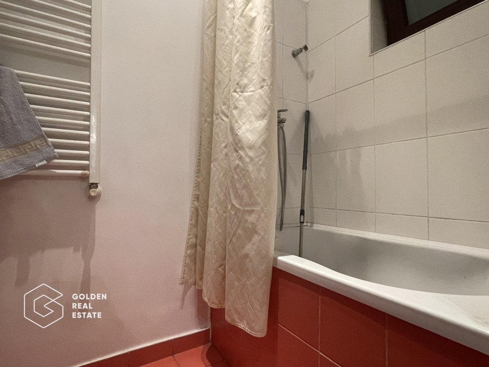 Apartament cu 5 camere și demisol mare, 2 bai, intrare separată