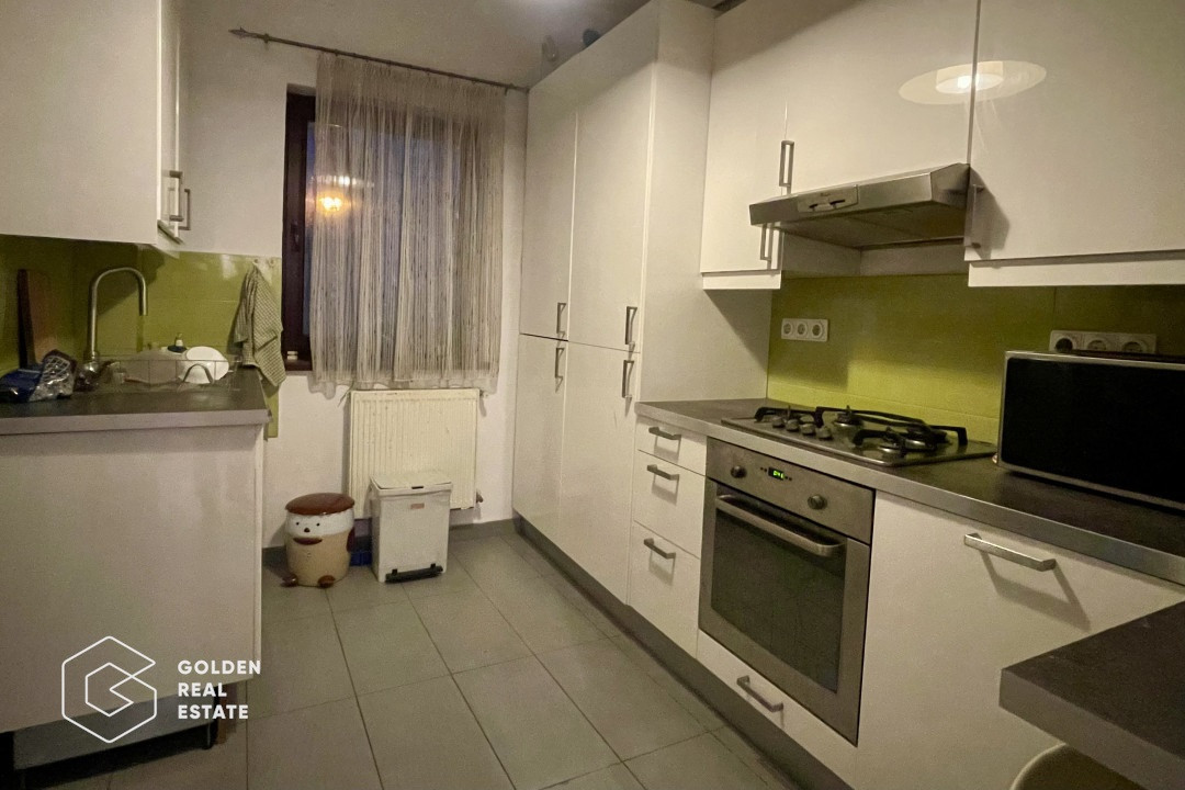 Apartament cu 5 camere și demisol mare, 2 bai, intrare separată