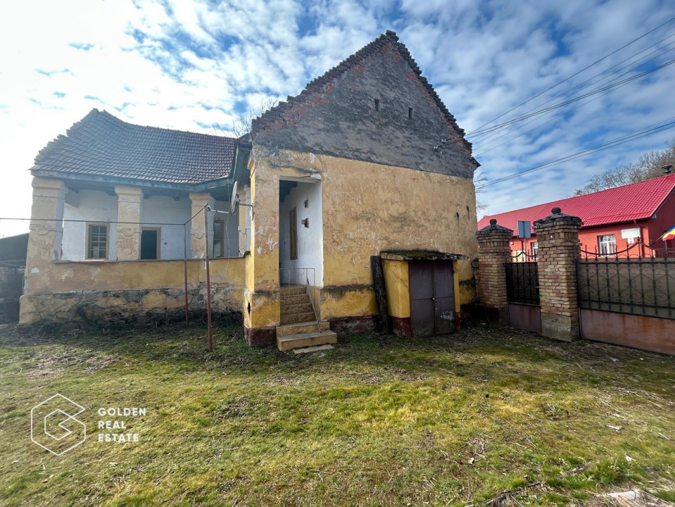 Casa traditionala cu teren generos in Odvos, județul Arad 