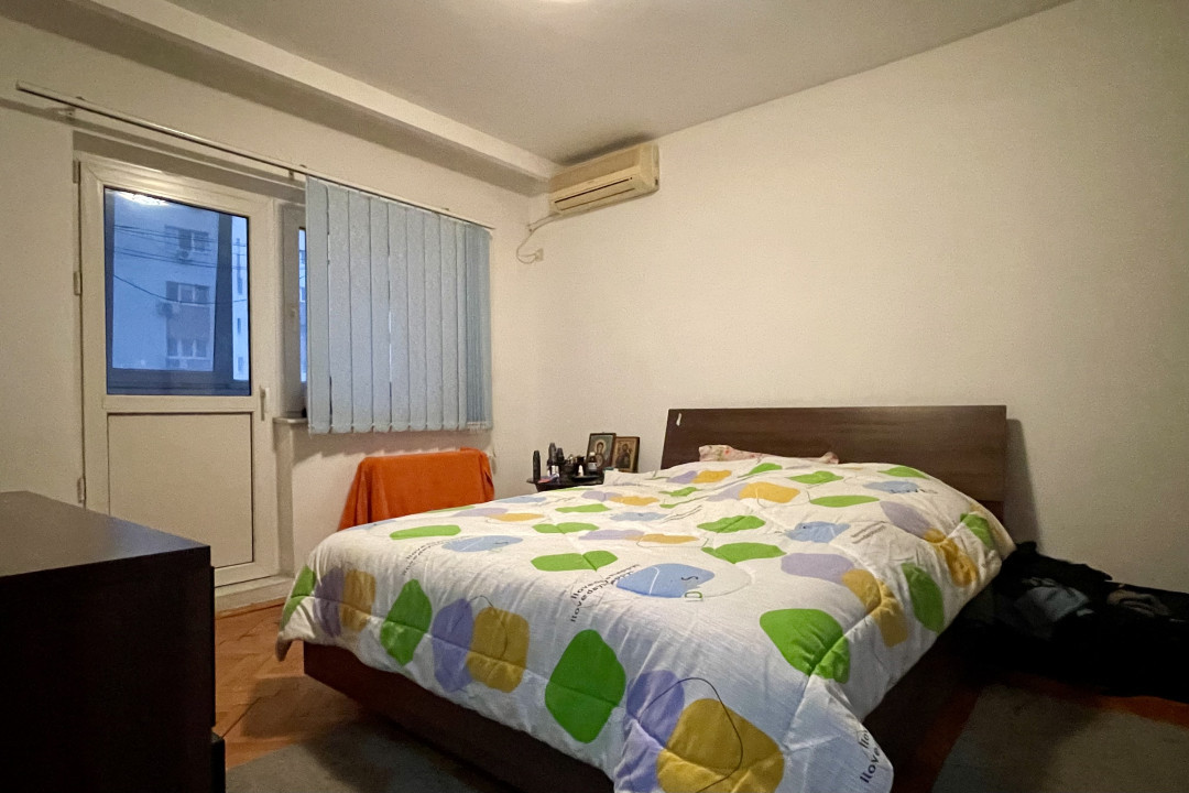 Apartament 3 camere, 2 bai, decomandat, Metrou Obor