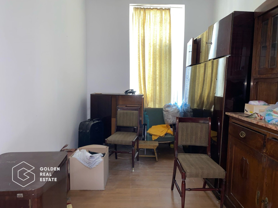 Apartament o camera, etajul 1, zona Teatru Ioan Slavici