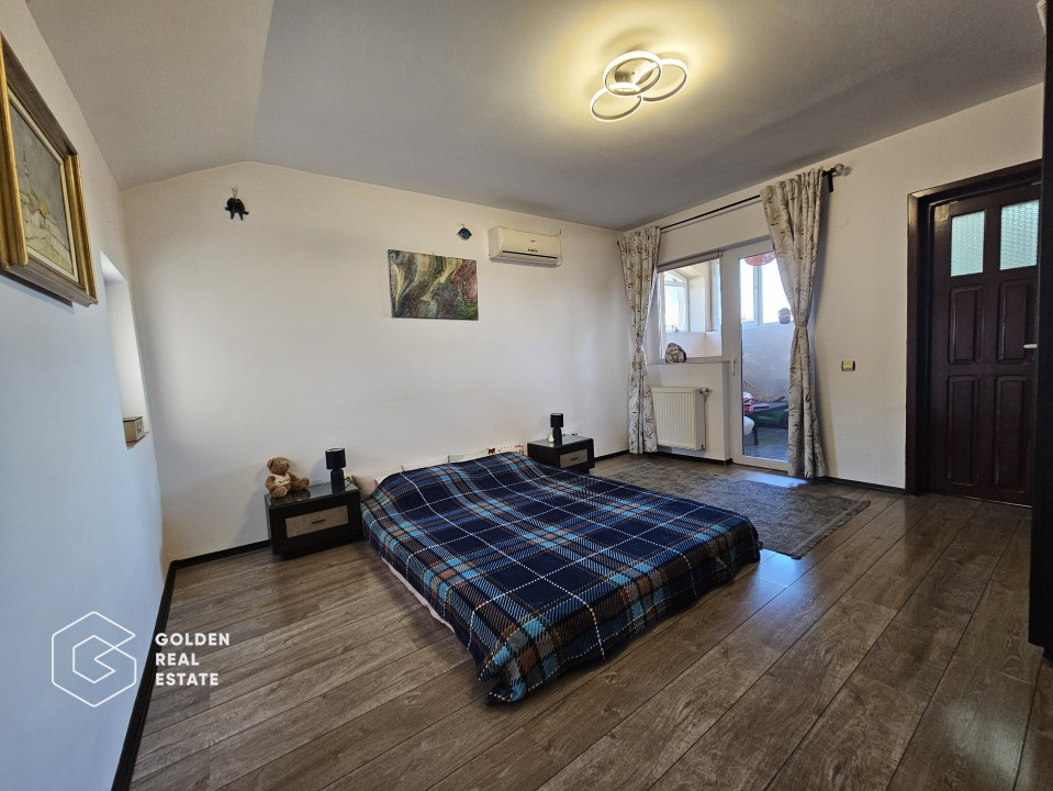 Vila P +M în centrul orasului Otopeni, 7 + camere, anexe apartament si garaj 