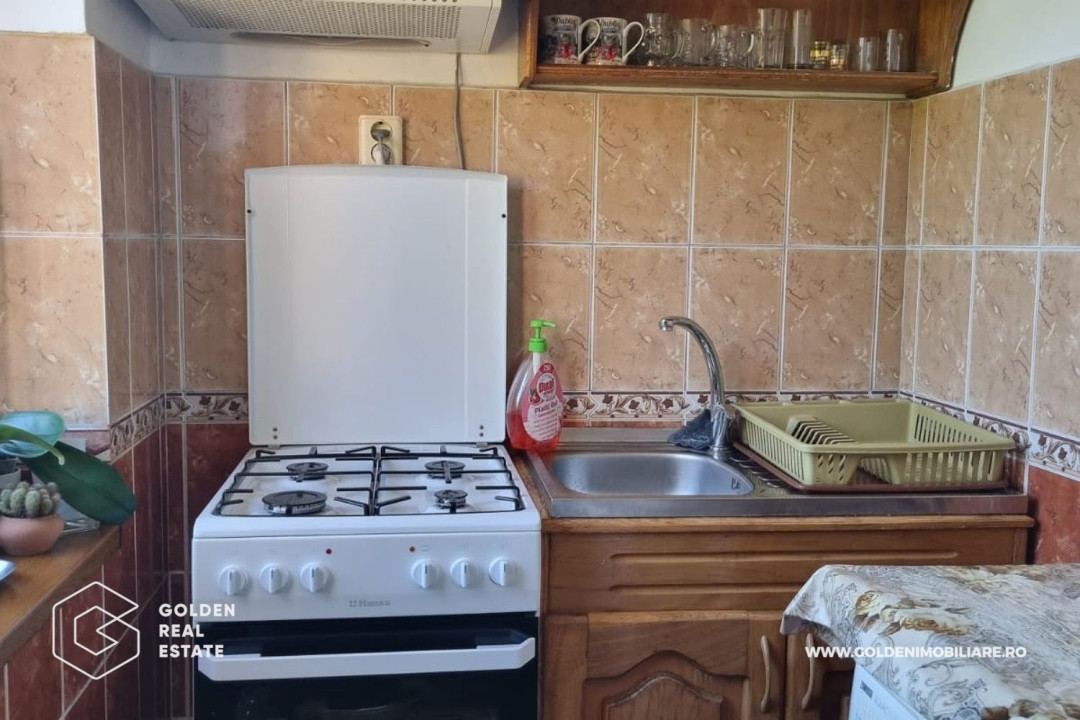 Apartament 3 camere din cărămidă, zona Intim, localitatea Lipova