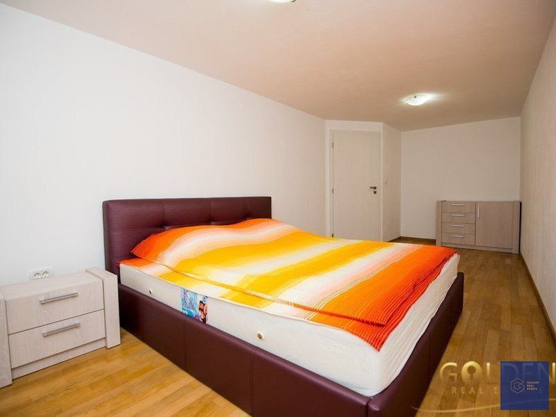 Apartament  B-dul Revolutiei, cladire perioada interbelica