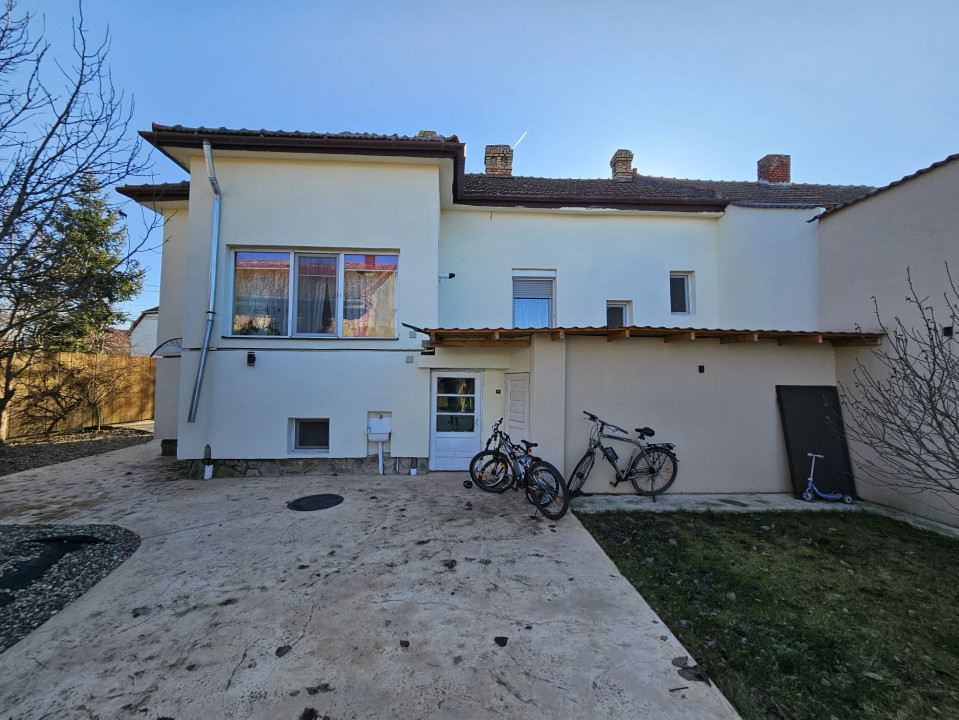  Casa mare, solida, Timisoara, D+P, 5 camere, 2 bai, Zona Lipovei