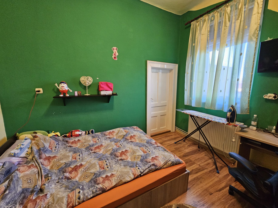  Casa mare, solida, Timisoara, D+P, 5 camere, 2 bai, Zona Lipovei