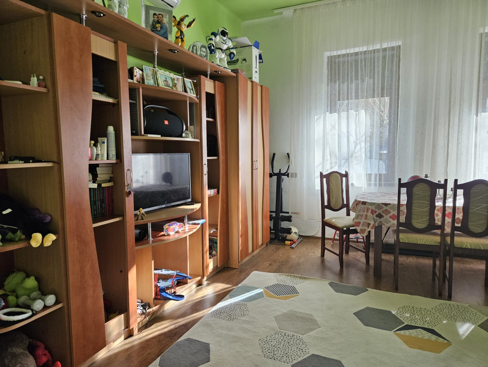  Casa mare, solida, Timisoara, D+P, 5 camere, 2 bai, Zona Lipovei