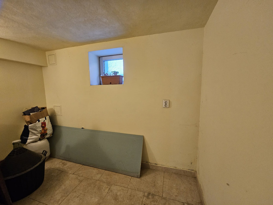  Casa mare, solida, Timisoara, D+P, 5 camere, 2 bai, Zona Lipovei