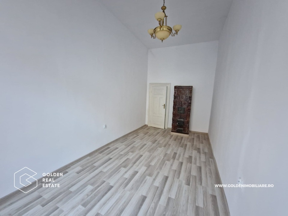 Apartament 3 camere, renovat, ultracentral, cladirea Catedralei Catolice