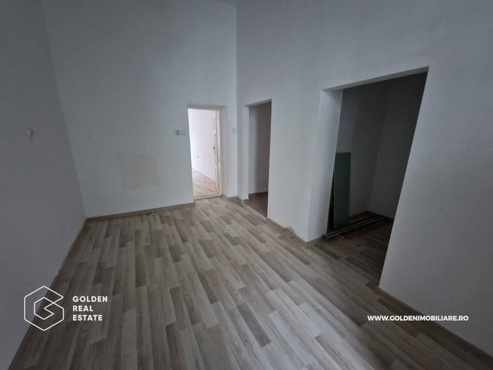 Apartament 3 camere, renovat, ultracentral, cladirea Catedralei Catolice