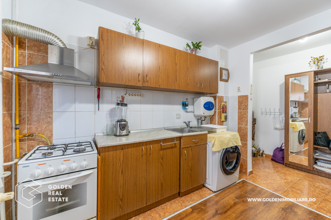 Apartament 2 camere, decomandat, zona Confectii