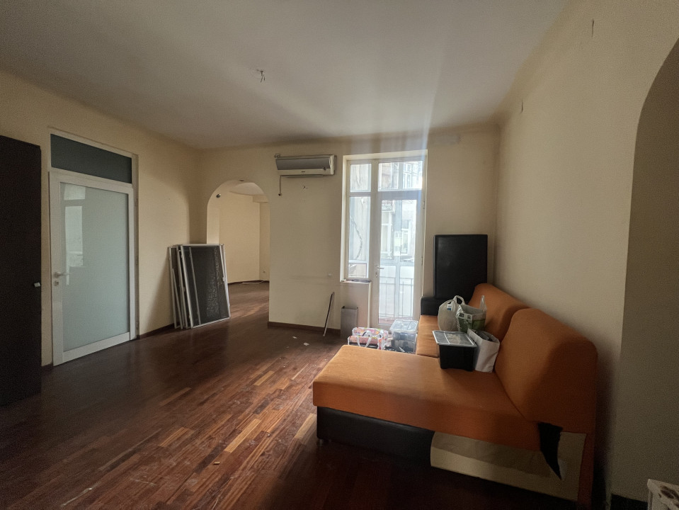 Vânzare apartament 4 camere zona Mosilor