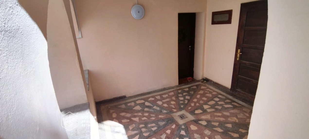 Apartament la casa, intr-o zona elitista a Aradului  