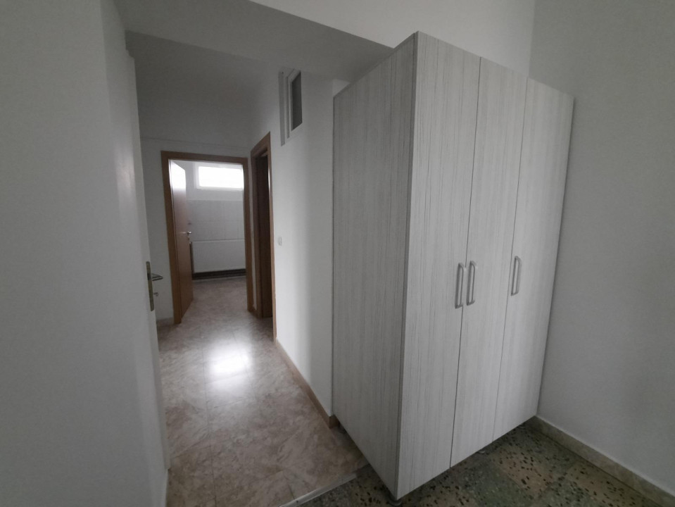 Apartament la casa, 3 camere, comuna Livada