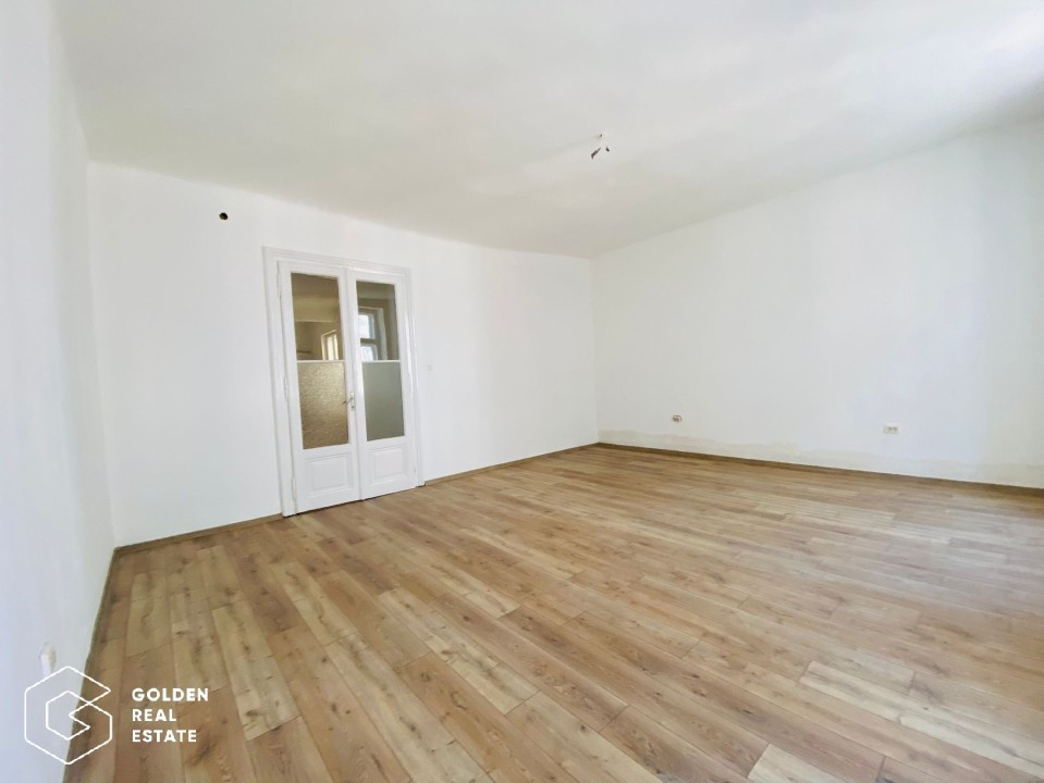 Apartament deosebit în clădire istorică pe strada Eugeniu de Savoia