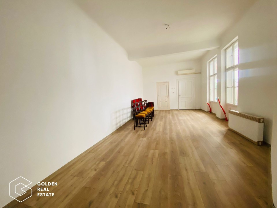 Apartament deosebit în clădire istorică pe strada Eugeniu de Savoia