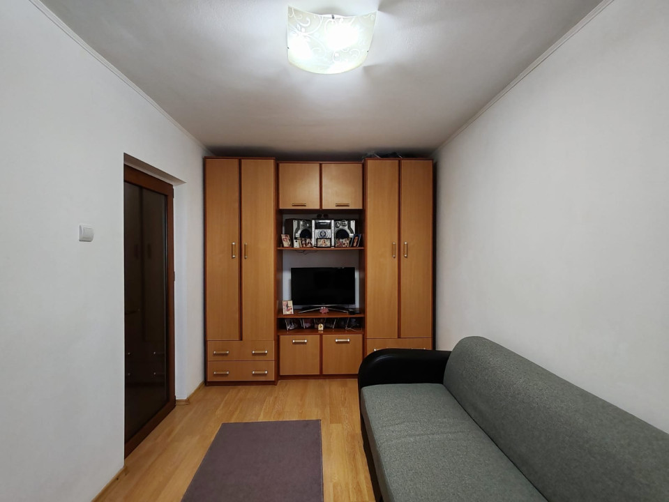 Apartament 2 camere cochet, zona Toporasi