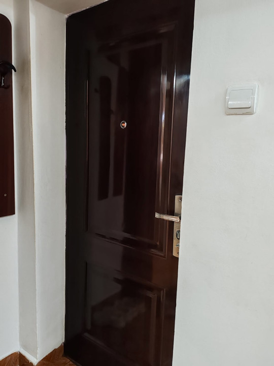 Apartament 2 camere cochet, zona Toporasi