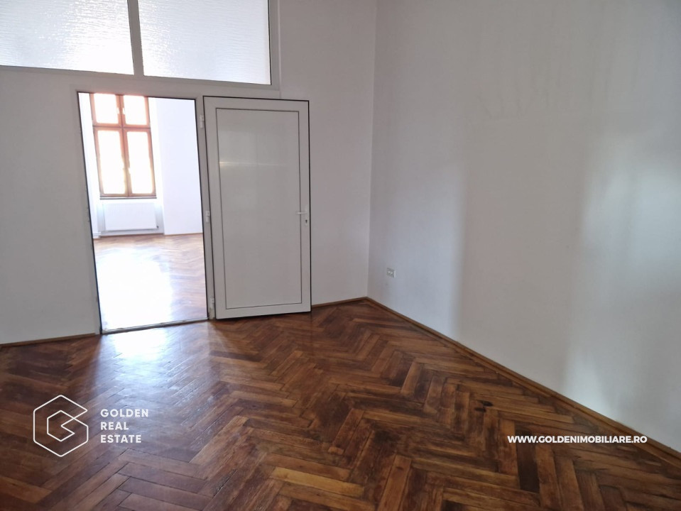 Apartament 2 camere, renovat, ultracentral - cladirea Catedralei Catolice