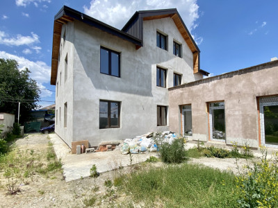 Casa spatioasa, constructie 2023, P+1E+M, Bucurestii Noi, comision 0