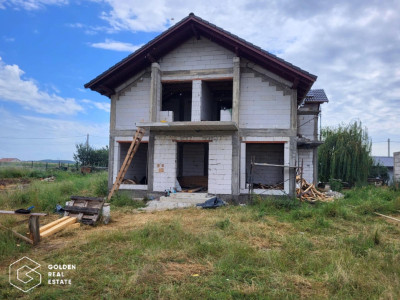 Casa la rosu, P+E, sat Alunis, comuna Frumuseni