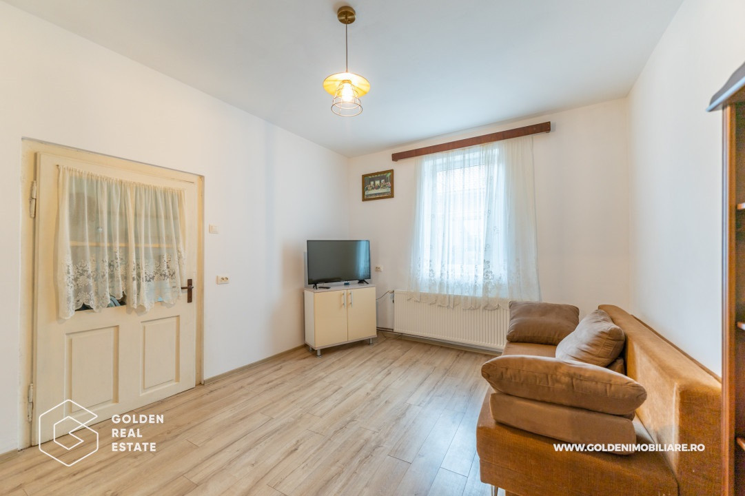 Apartament la curte, o camera, complet renovat, zona Boul Rosu