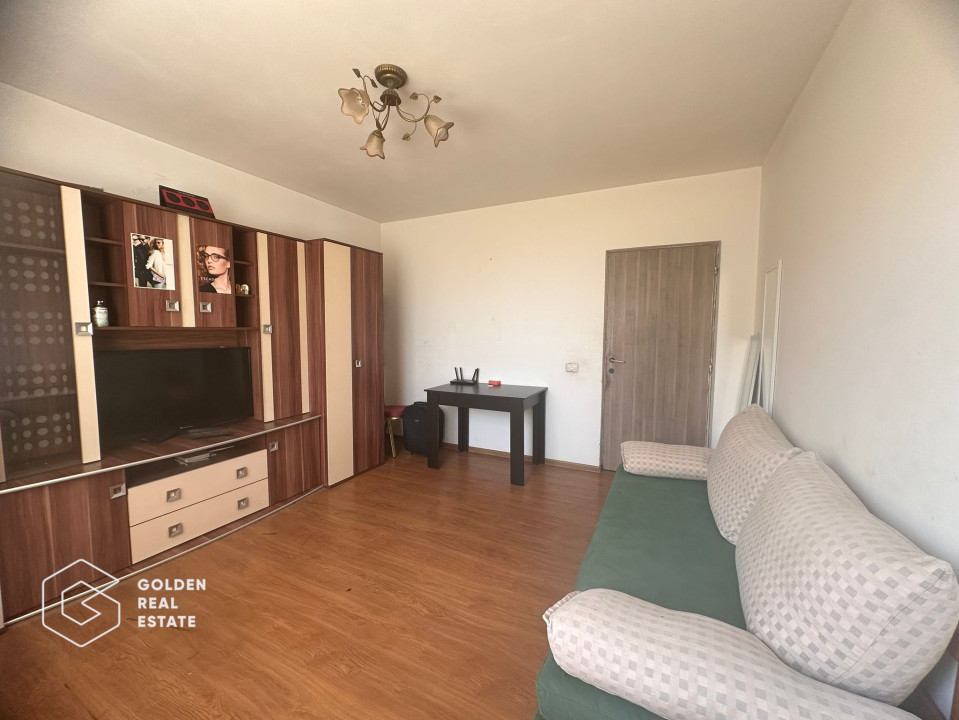 Apartament la Vila, etajul 1, parcare privata