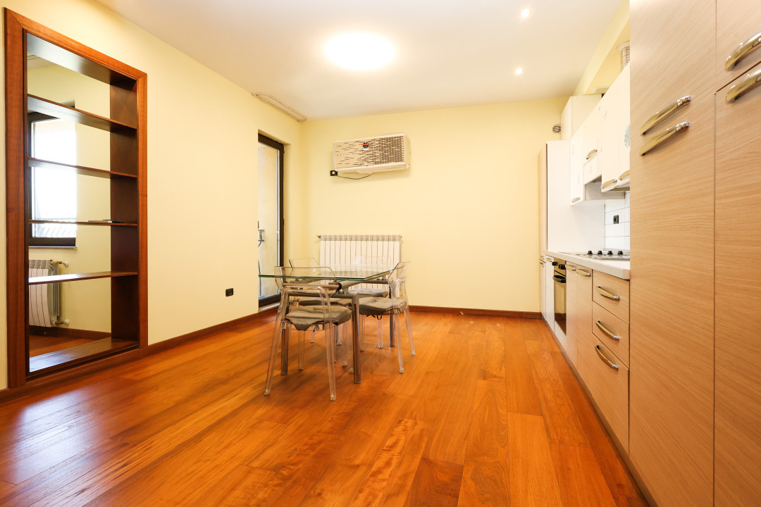 Apartament 3 camere duplex - Unirii,  Str. Principatele Unite