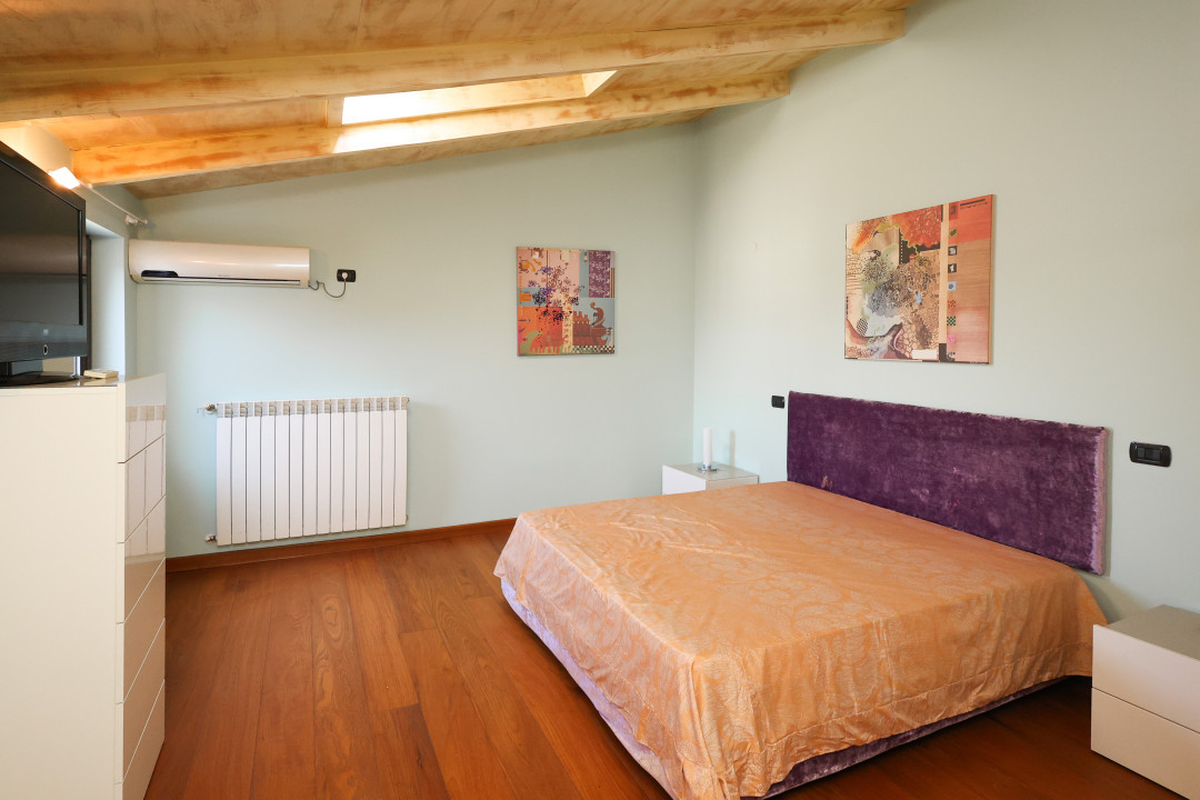 Apartament 3 camere duplex - Unirii,  Str. Principatele Unite