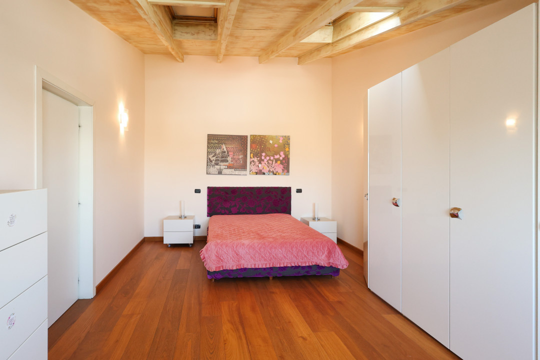 Apartament 3 camere duplex - Unirii,  Str. Principatele Unite