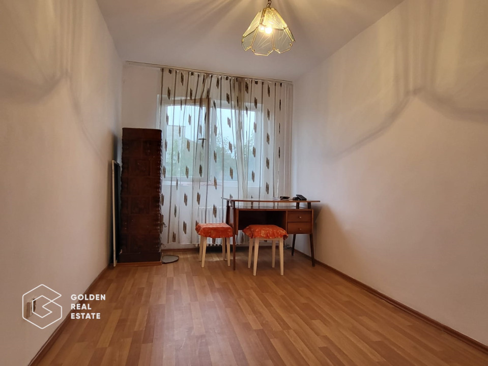 Apartament 3 camere, 93 mp, oras Lipova