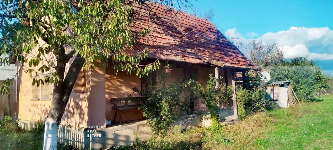 Casa cu teren de 1200 mp, comuna Taut