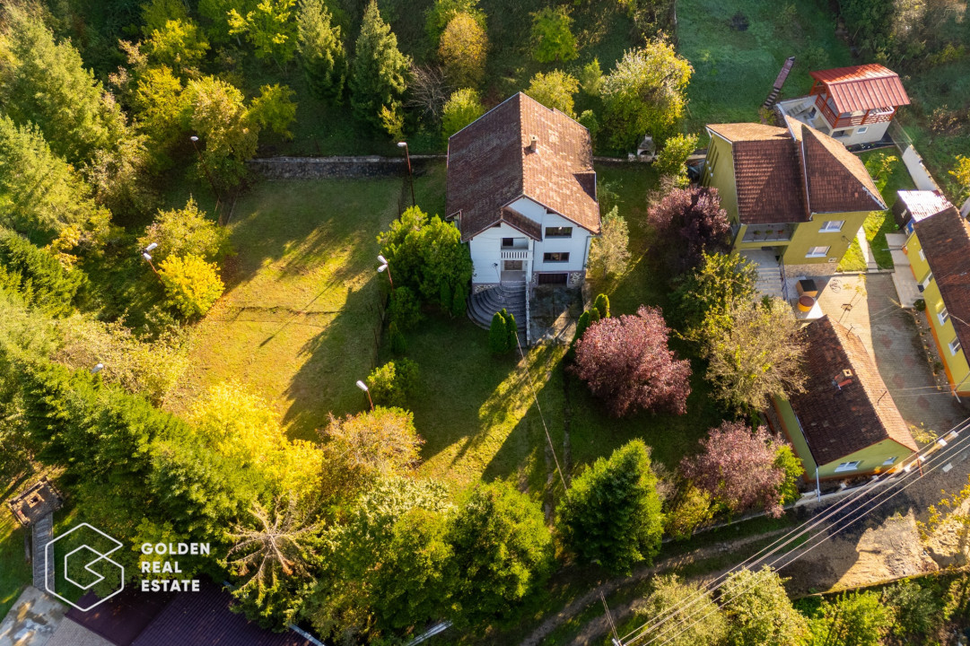 Casa de vacanta, localitatea Cladova, ideal pozitionata