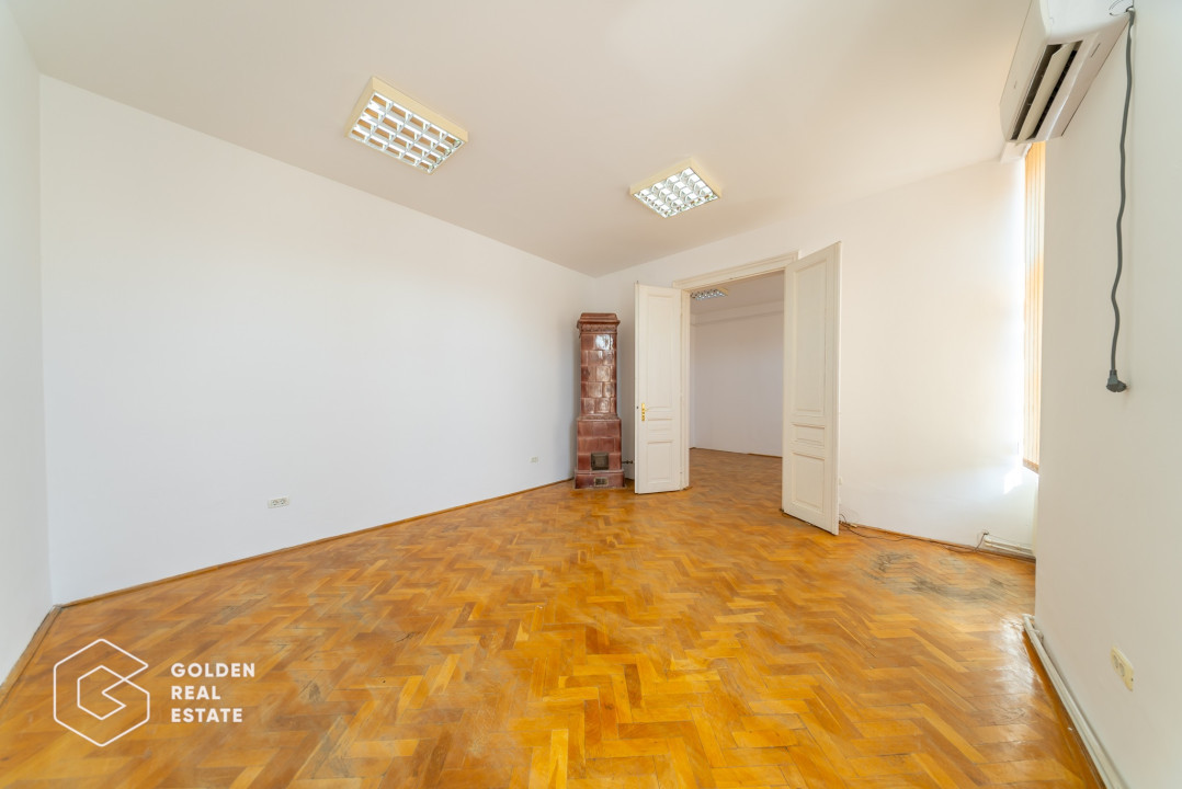 Apartament 3 camere pe Bulevardul Revolutiei, ideal pentru locuinta sau birouri