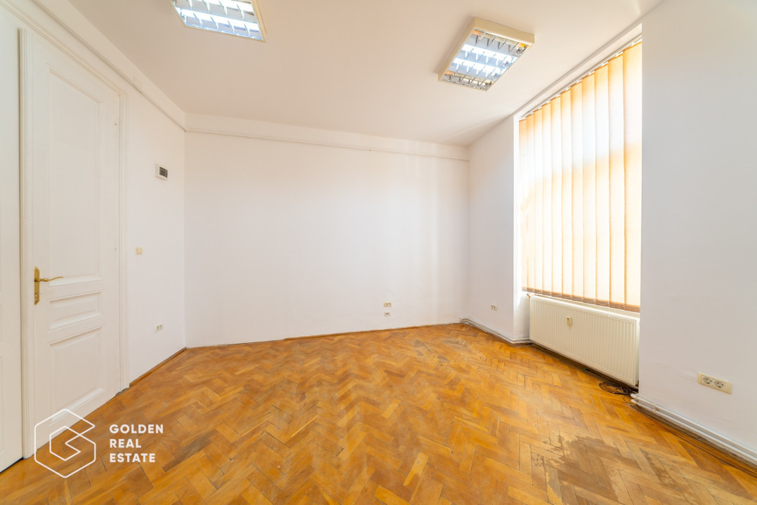 Apartament 3 camere pe Bulevardul Revolutiei, ideal pentru locuinta sau birouri