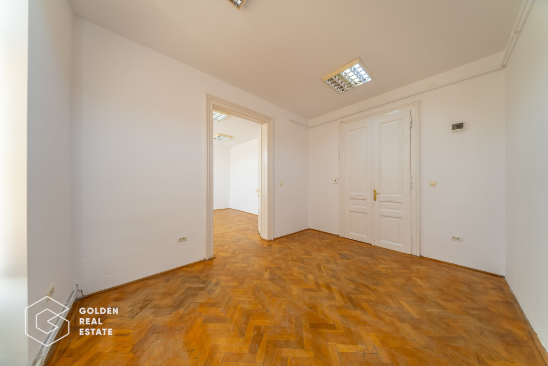 Apartament 3 camere pe Bulevardul Revolutiei, ideal pentru locuinta sau birouri