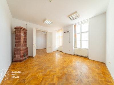 Apartament 3 camere pe Bulevardul Revolutiei, ideal pentru locuinta sau birouri