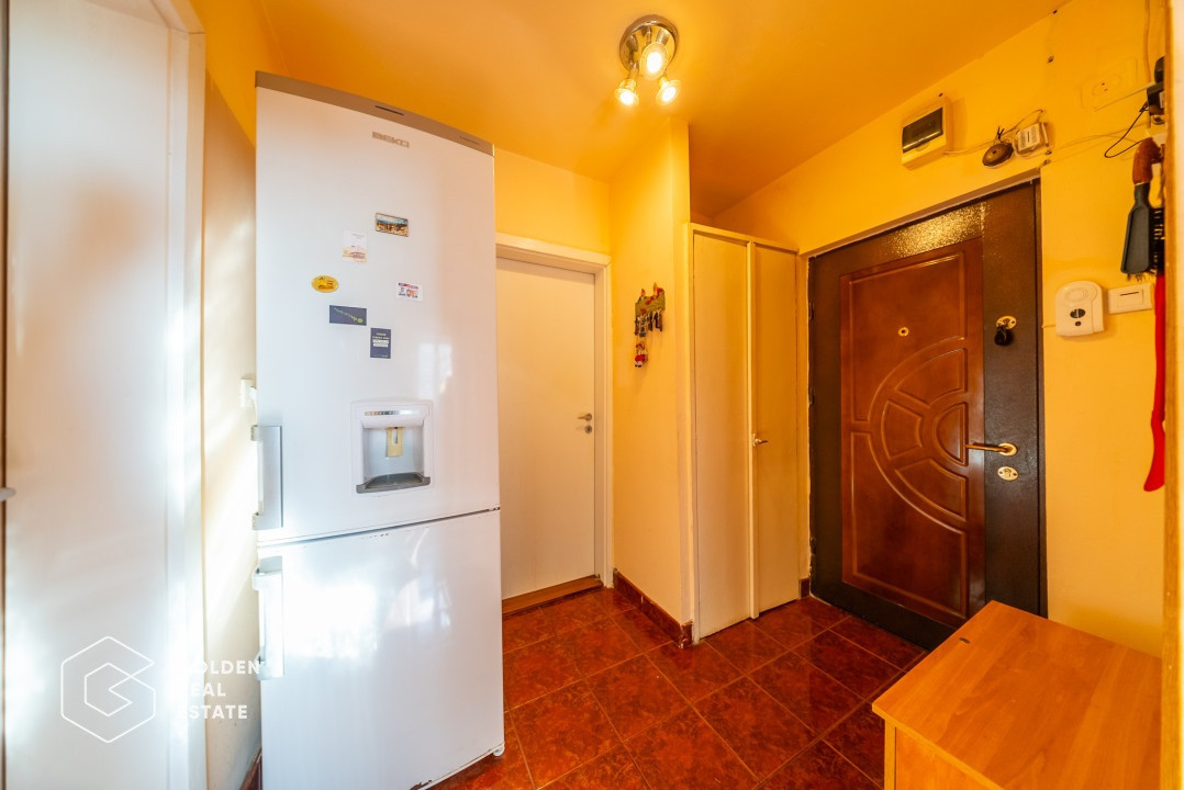 Apartament 2 camere Calea Romanilor etaj intermediar